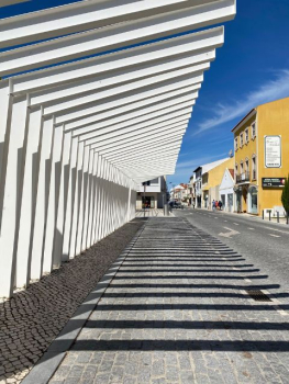 fotografia de Construção e Estabelecimentos abertos ao público 