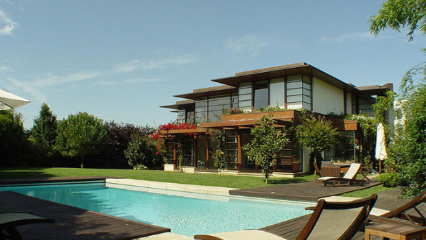 picture of Single-Family Homes and Farmhouse 