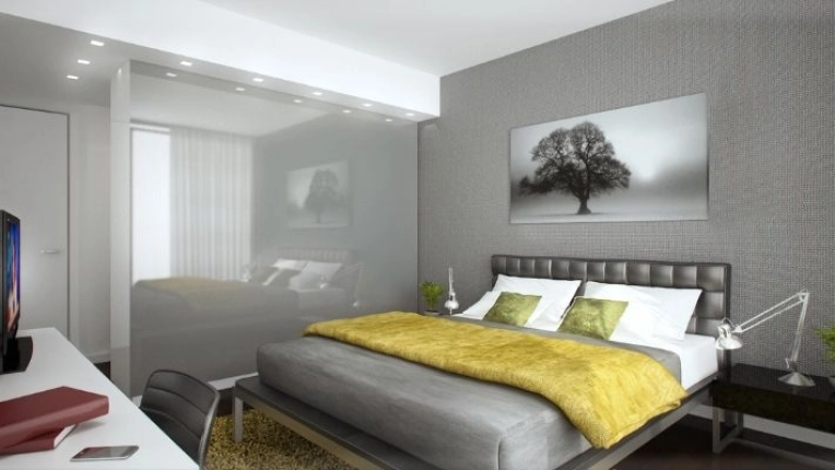 Hotels / Restaurants
